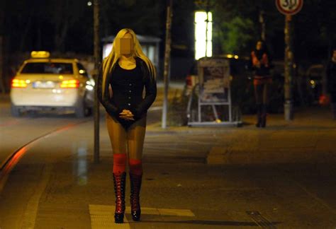 Finde eine Prostituierte Hochstadt an der Donau